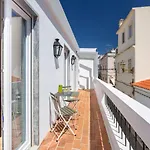 Dona Meia By Interhome * Lagos