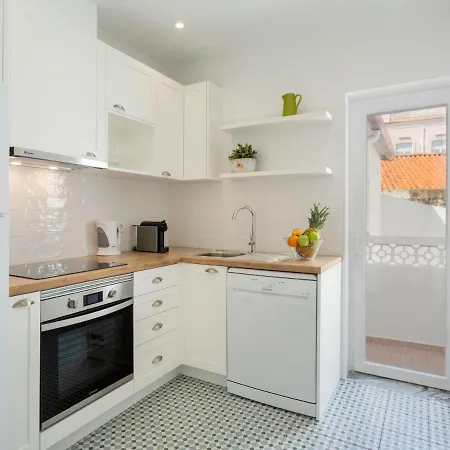 Dona Meia By Interhome * Lagos